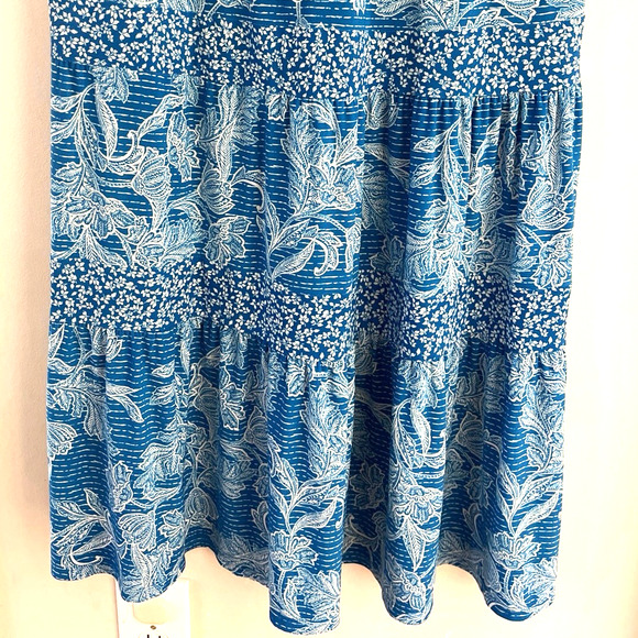 Lauren Ralph Lauren Jersey Knit Floral Flutter Cap V-Neck Tiered Midi Dress 8 - Picture 6 of 11